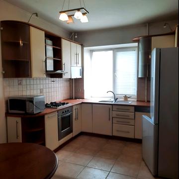 Академічна вул. (Піонерська), 1