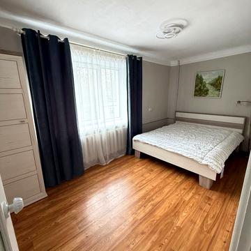 Січеславська Набережна вул., 15