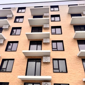 Євгена Коновальця вул., (Будинок 10)