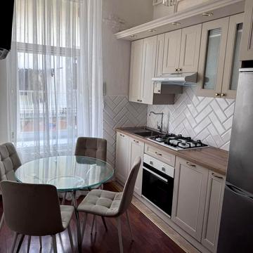 Олександра Кониського вул. (), 10