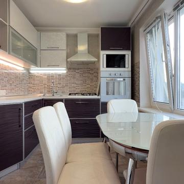 Інженера Преображенського просп. (Радянський), 25