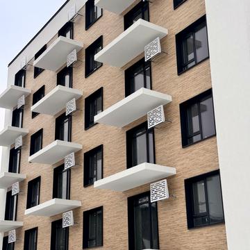 Євгена Коновальця вул., (Будинок 13)