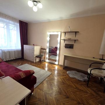 Велика Васильківська вул. (Червоноармійська), 101