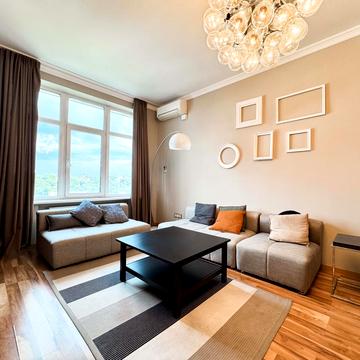 Андрія Верхогляда вул. (Михайла Драгомирова), 9