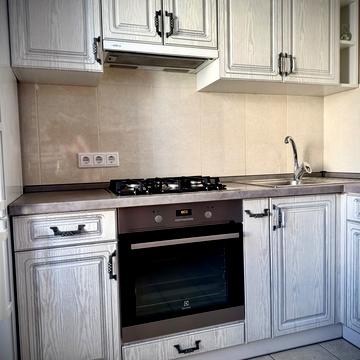 Деміївська вул., 37