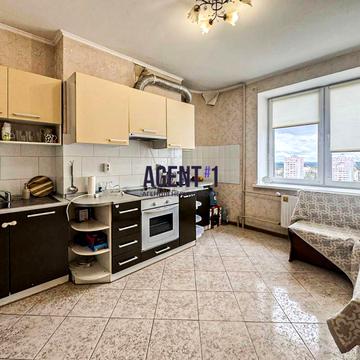 Валерія Лобановського вул., 9