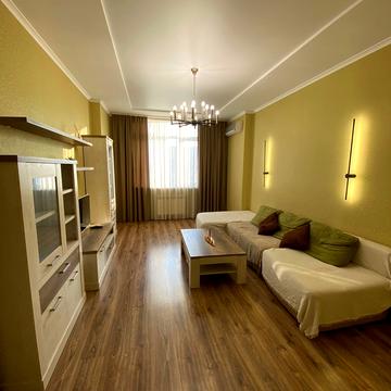 Гната Хоткевича вул. (Червоногвардійська), 12