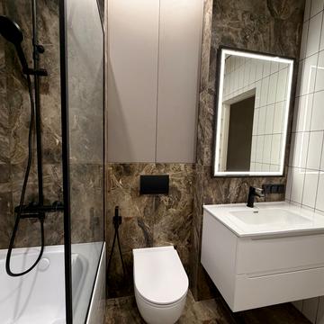 Вячеслава Чорновола просп. (), 77