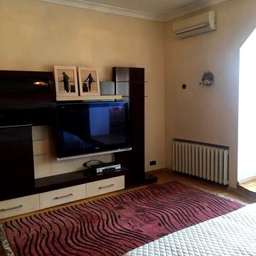 Антоновича вул. (Горького), 25