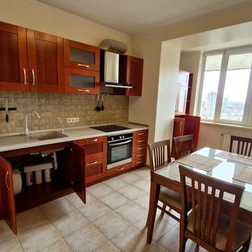 Тополина вул., 26