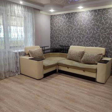 Михайла Лушпи просп., 2/1