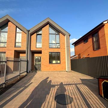 Молодіжна вул.