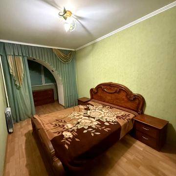 Металургів вул., 24