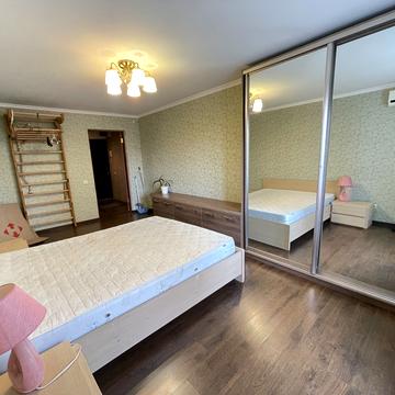 Валерія Лобановського просп. (Червонозоряний), 39-А