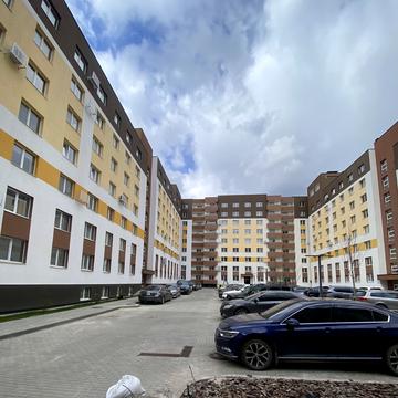Героїв Крут вул., (Будинок 3)