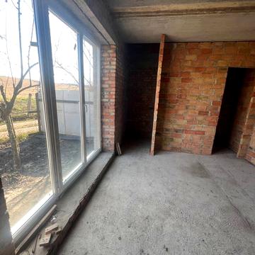 Стрийська вул., 10