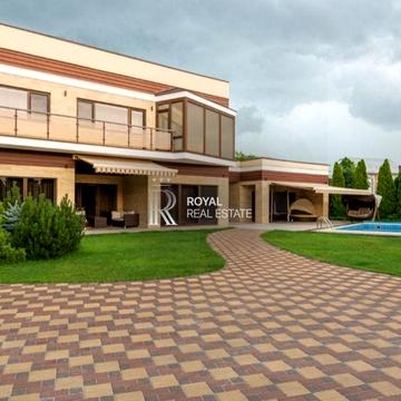 Лютнева вул.