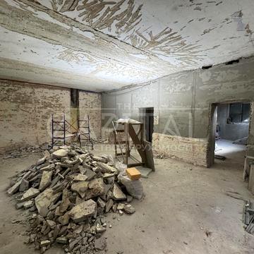 Джона Маккейна вул. (Івана Кудрі), 30