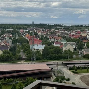 Перлинна вул., 10