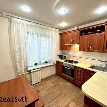 Оноре де Бальзака вул., 26-А