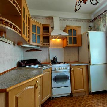 Оболонський просп., 51/30