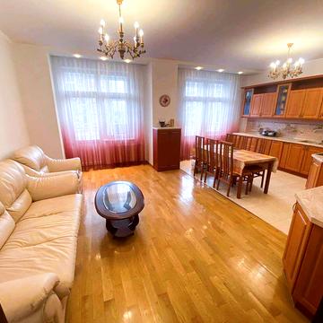 Панаса Мирного вул., 17