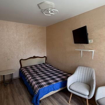 Краснопільська вул., 6