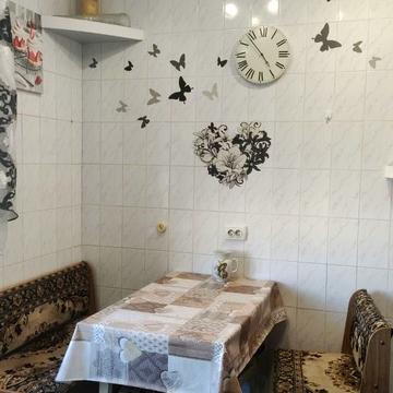 Червоної Калини просп. (Володимира Маяковського), 79