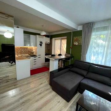 Васильківська вул., 49к2