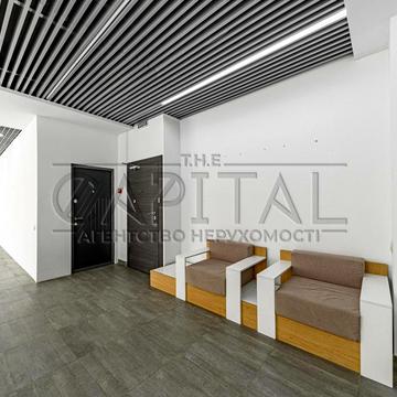 Арсенальна вул., 8