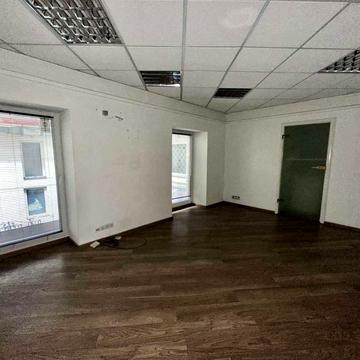 Банківська вул., 5