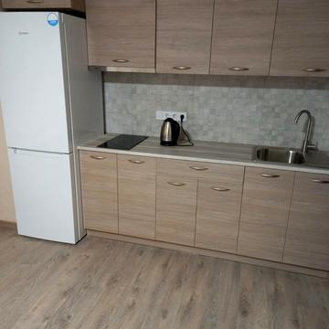 Салютна вул., (Будинок 02301-02303)