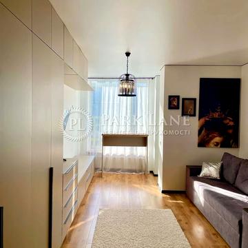 Кадетський Гай вул., 10