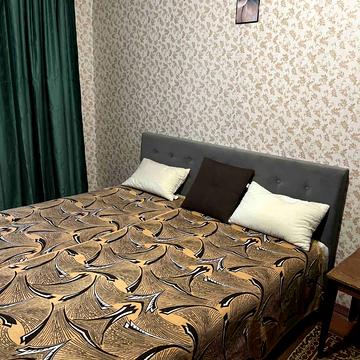 Хорольська вул., 8/4