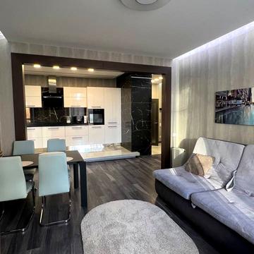 Саперне Поле вул., 3