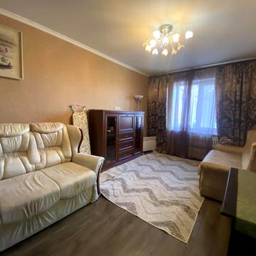 Набережна Перемоги вул., 124