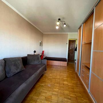 Романа Ратушного вул. (Волгоградська), 19