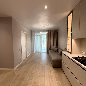 Роксоляни вул., (Будинок 2)