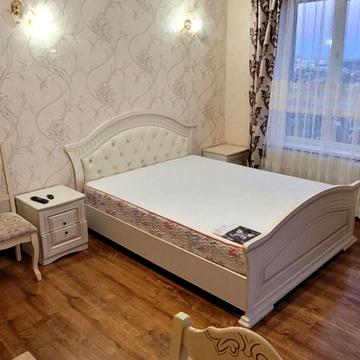 Двірська вул., 16