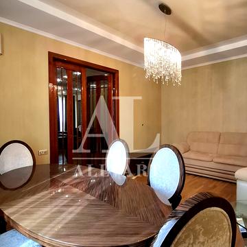 Велика Васильківська вул. (Червоноармійська), 67/7