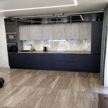 Миколи Гулака вул., 4