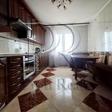 Драгоманова вул., 1-Б