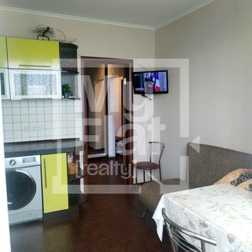 Автозаводська вул., 43