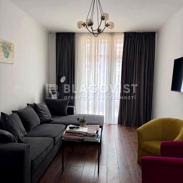 Дегтярна вул., 7