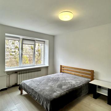 Івана Пулюя вул., 6