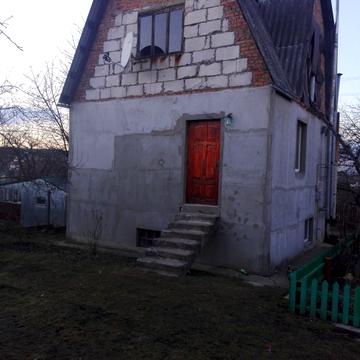 Джерельна вул., 60