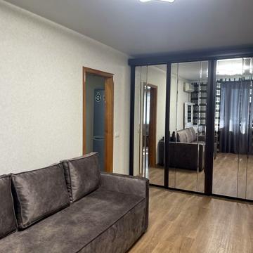 Бригади Хартія вул., 37