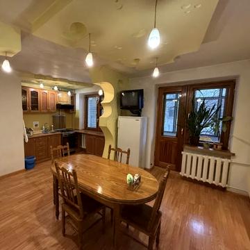 Широка вул., 66