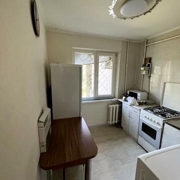 Євгена Танцюри вул., 27/2