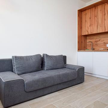 Підволочиське шосе, 56